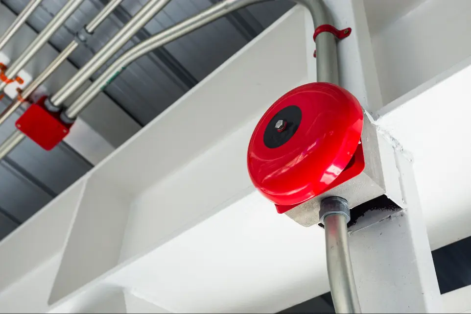 Waarom zijn brandsirenes of brandalarm nodig voor bedrijven, winkels, scholen, industrie & appartementen? Waarom zijn brandsirenes of brandalarm nodig voor bedrijven, winkels, scholen, industrie & appartementen?